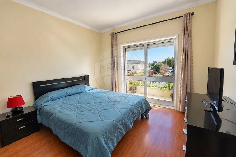 Apartamento T2 para Venda em Cidade da Maia Foto 24