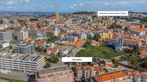 Moradia T4 para Venda em Mafamude e Vilar do Paraíso