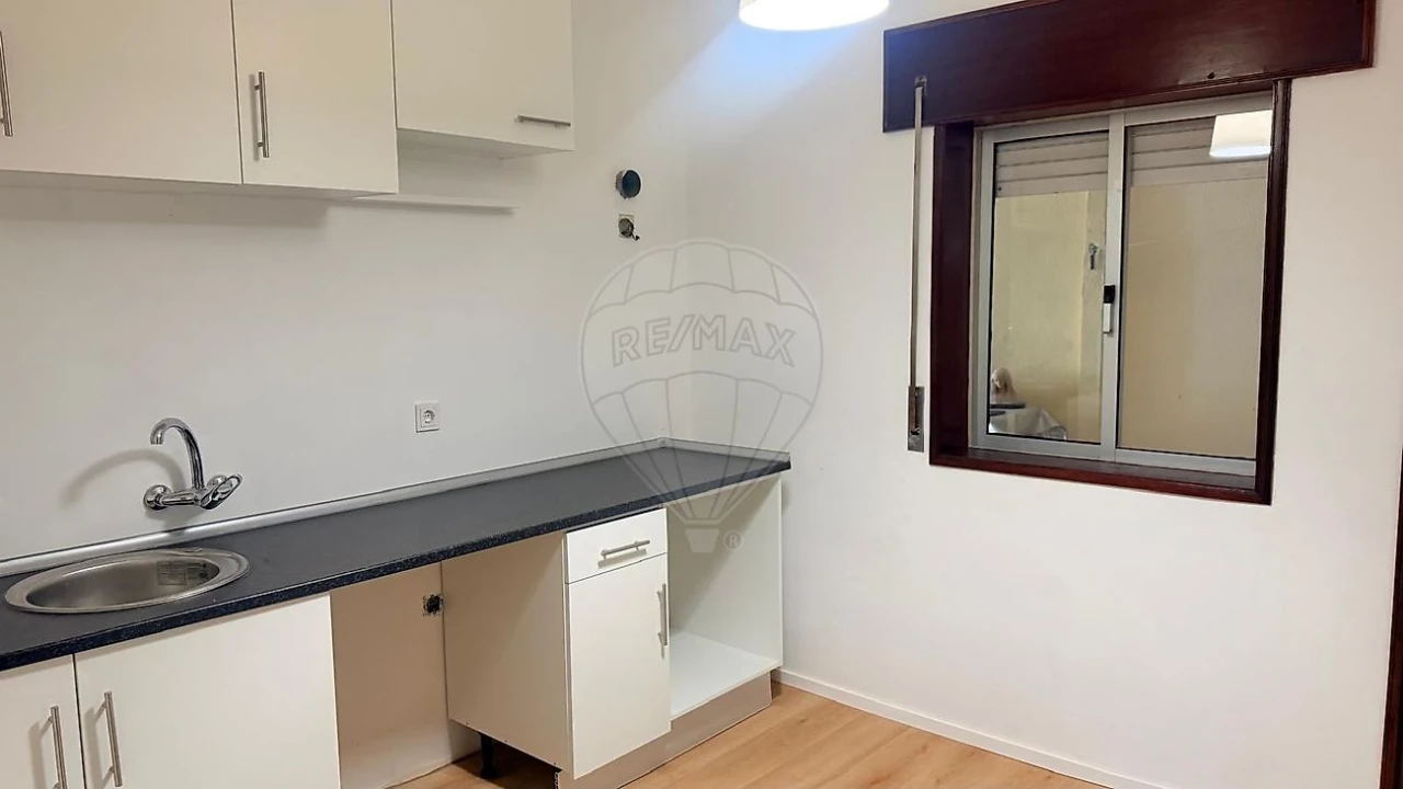 Apartamento T2 para Venda em Constance Foto 3
