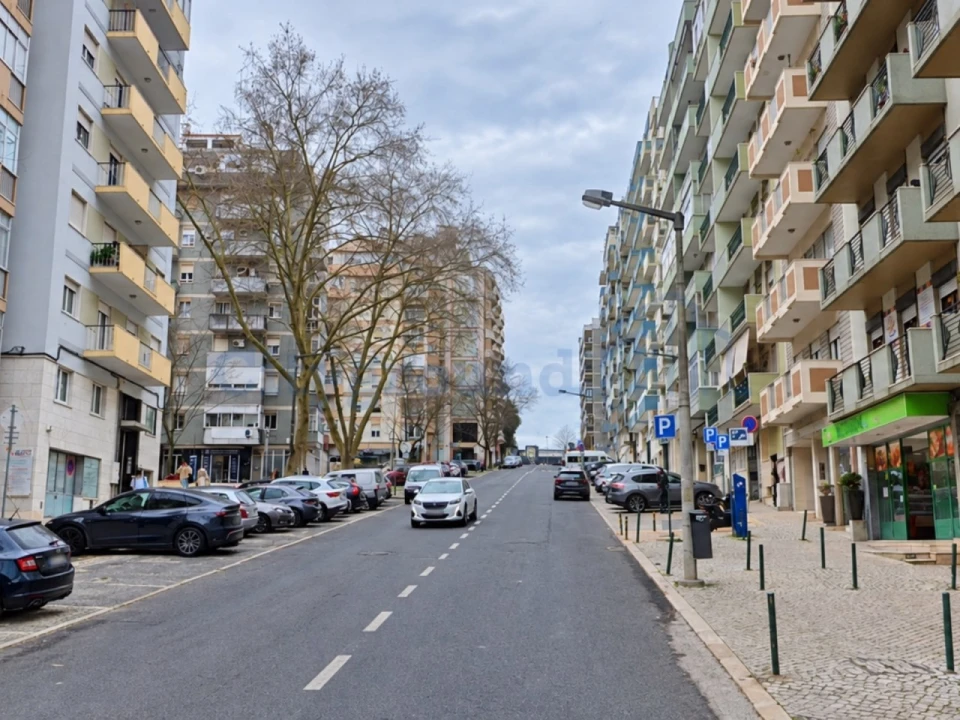 Apartamento T3 para Venda em São Domingos de Benfica Foto 15