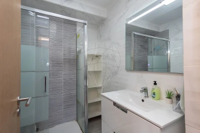 Apartamento T2 para Venda em Mina de Água
