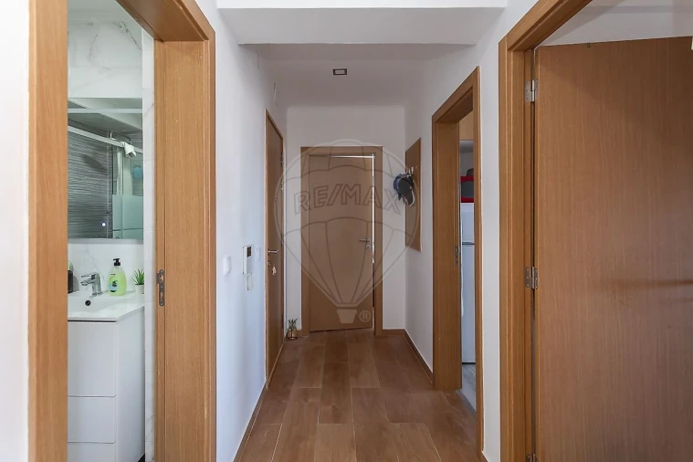 Apartamento T2 para Venda em Mina de Água Foto 6