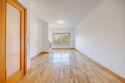 Apartamento T2 para Arrendamento em Alfena
