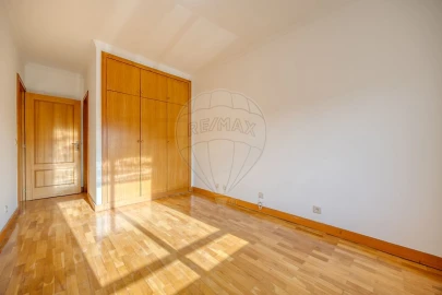 Apartamento T2 para Arrendamento em Alfena