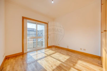 Apartamento T2 para Arrendamento em Alfena
