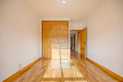 Apartamento T2 para Arrendamento em Alfena