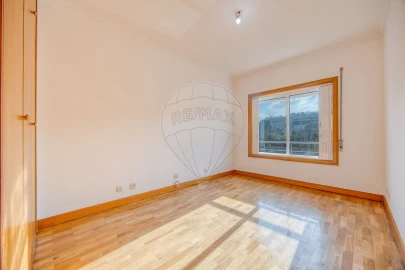 Apartamento T2 para Arrendamento em Alfena