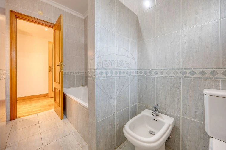Apartamento T2 para Arrendamento em Alfena Foto 12