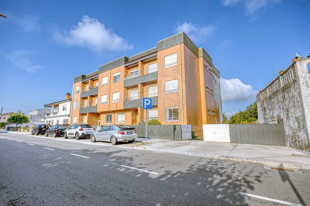 Apartamento T2 para Arrendamento em Alfena Foto 2