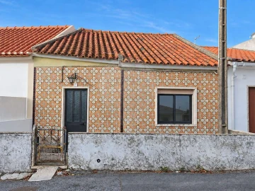 Moradia T2 para Venda em Almargem do Bispo, Pêro Pinheiro e Montelavar
