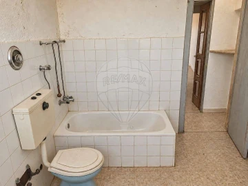 Moradia T2 para Venda em Almargem do Bispo, Pêro Pinheiro e Montelavar