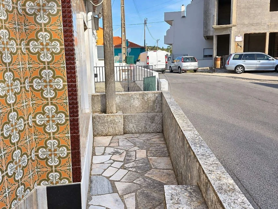 Moradia T2 para Venda em Almargem do Bispo, Pêro Pinheiro e Montelavar Foto 3