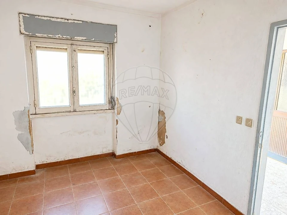 Moradia T2 para Venda em Almargem do Bispo, Pêro Pinheiro e Montelavar Foto 5