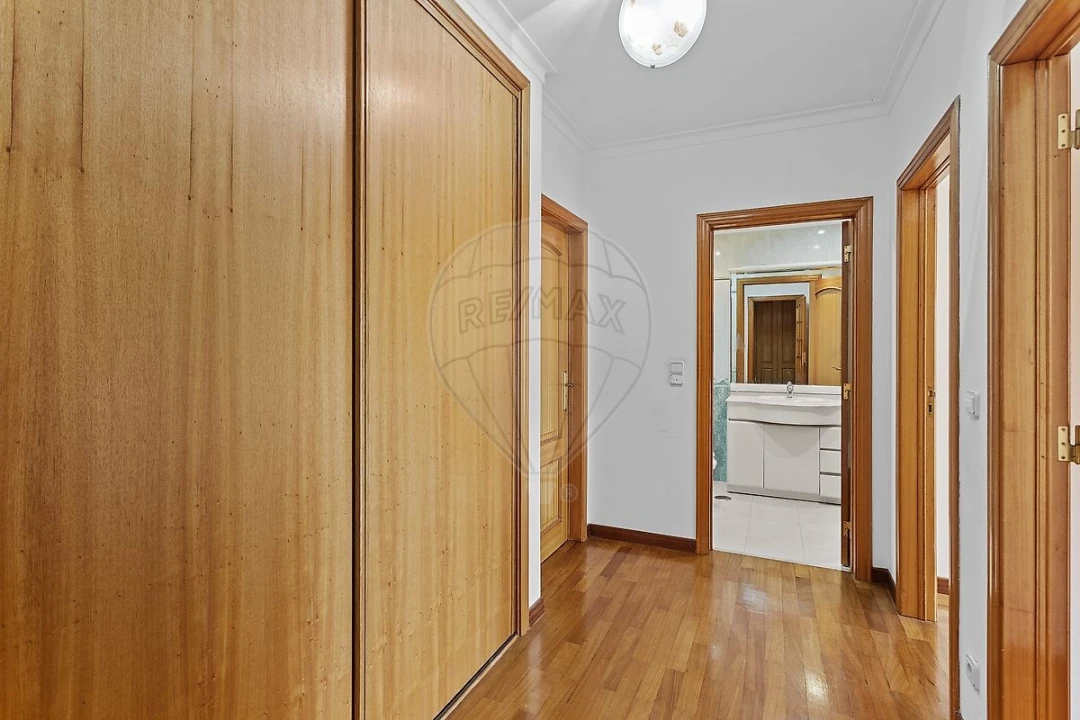 Apartamento T3 para Venda em Santa Iria de Azoia, São João da Talha e Bobadela Foto 5