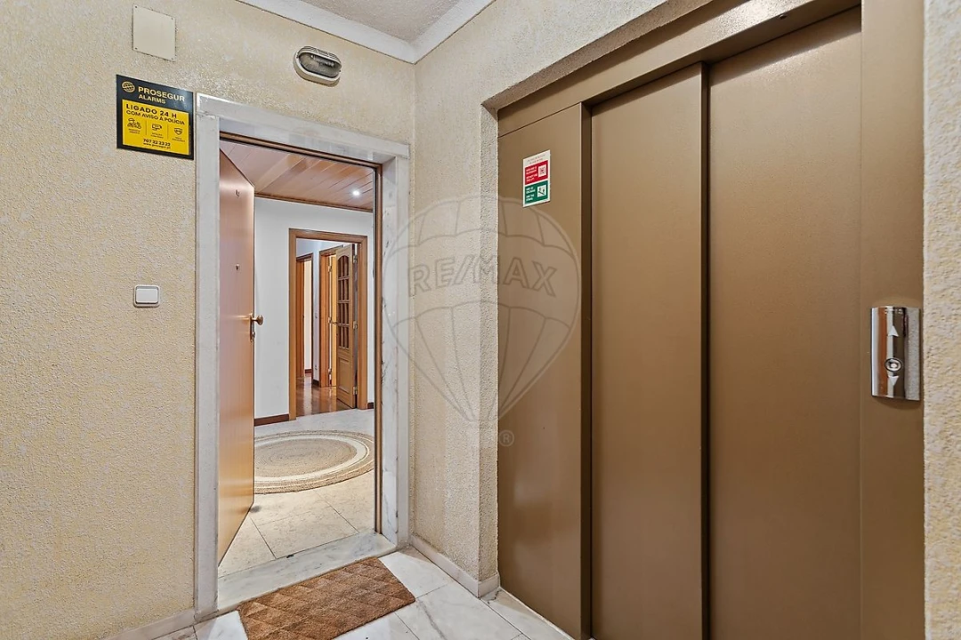 Apartamento T3 para Venda em Santa Iria de Azoia, São João da Talha e Bobadela Foto 20