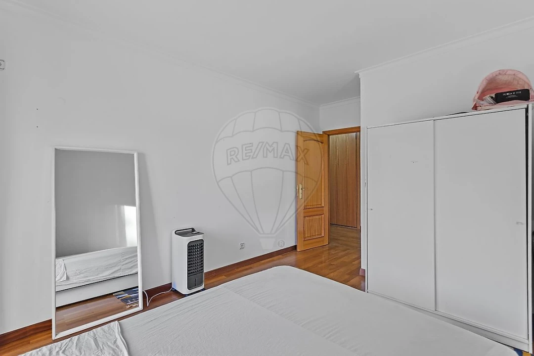 Apartamento T3 para Venda em Santa Iria de Azoia, São João da Talha e Bobadela Foto 24