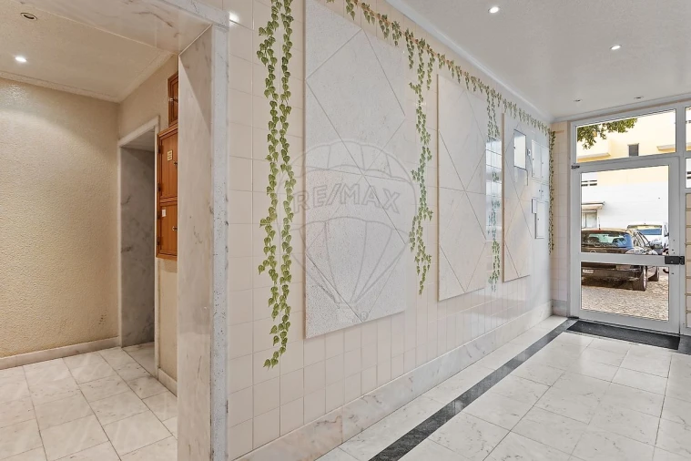 Apartamento T3 para Venda em Santa Iria de Azoia, São João da Talha e Bobadela Foto 29