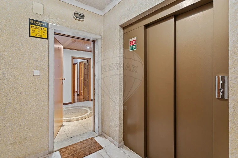 Apartamento T3 para Venda em Santa Iria de Azoia, São João da Talha e Bobadela Foto 20