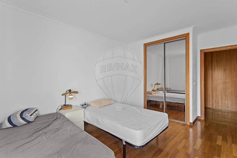 Apartamento T3 para Venda em Santa Iria de Azoia, São João da Talha e Bobadela Foto 2
