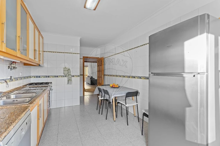 Apartamento T3 para Venda em Santa Iria de Azoia, São João da Talha e Bobadela Foto 16
