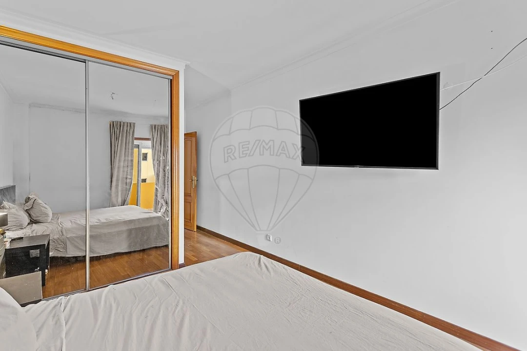 Apartamento T3 para Venda em Santa Iria de Azoia, São João da Talha e Bobadela Foto 27