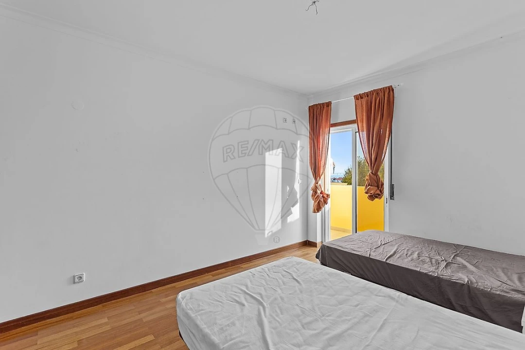 Apartamento T3 para Venda em Santa Iria de Azoia, São João da Talha e Bobadela Foto 3