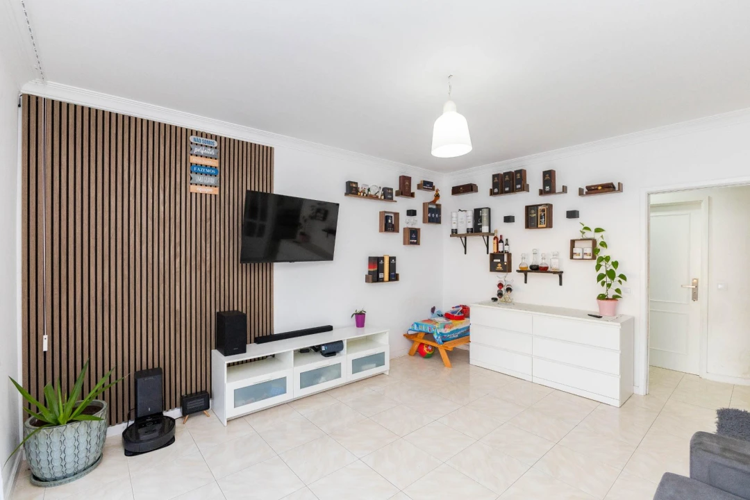 Apartamento T2 para Venda em Vilar de Andorinho Foto 10