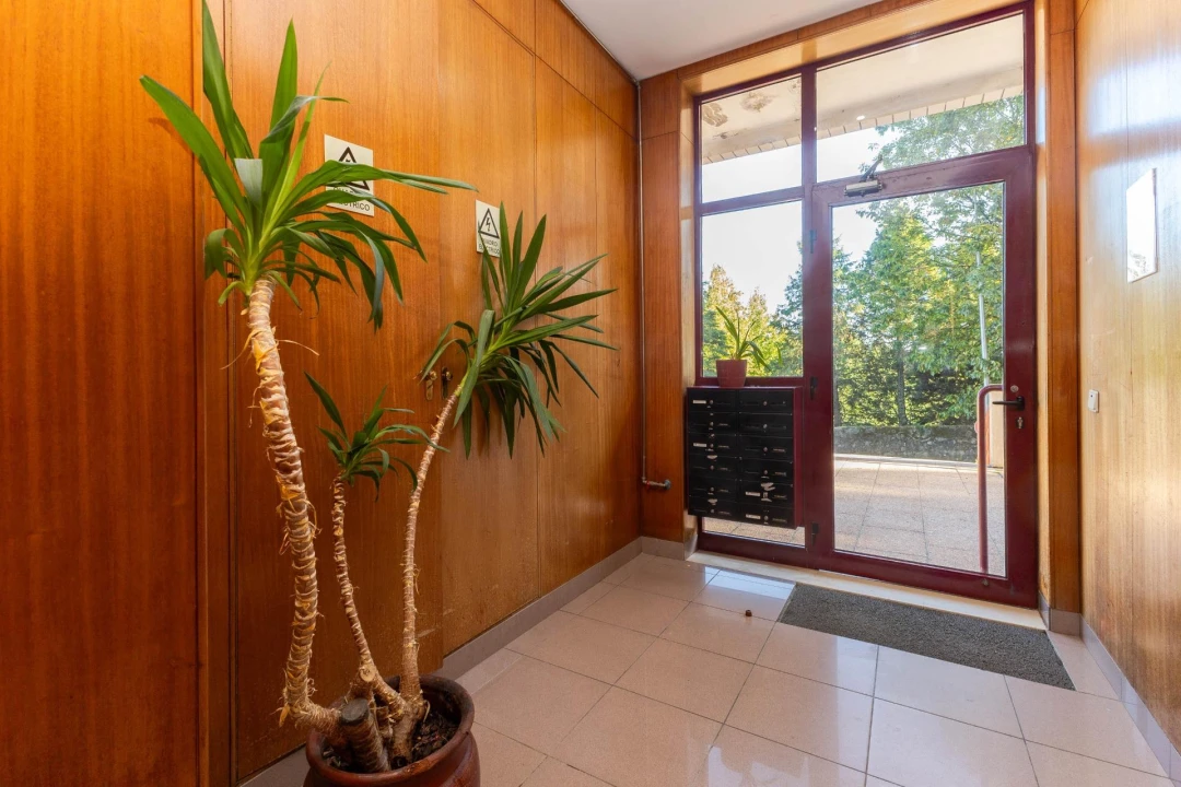 Apartamento T2 para Venda em Vilar de Andorinho Foto 3
