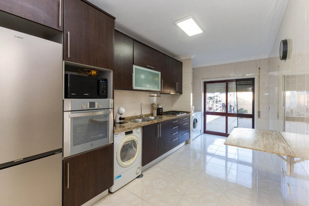 Apartamento T2 para Venda em Vilar de Andorinho Foto 6