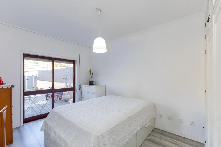 Apartamento T2 para Venda em Vilar de Andorinho Foto 15