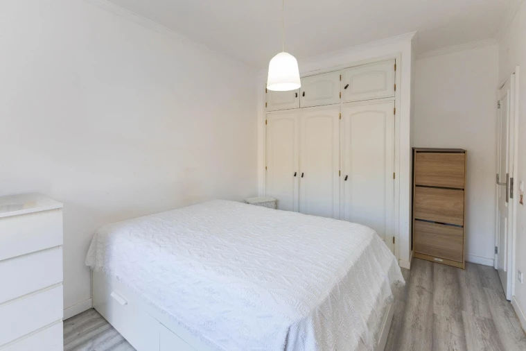 Apartamento T2 para Venda em Vilar de Andorinho Foto 16