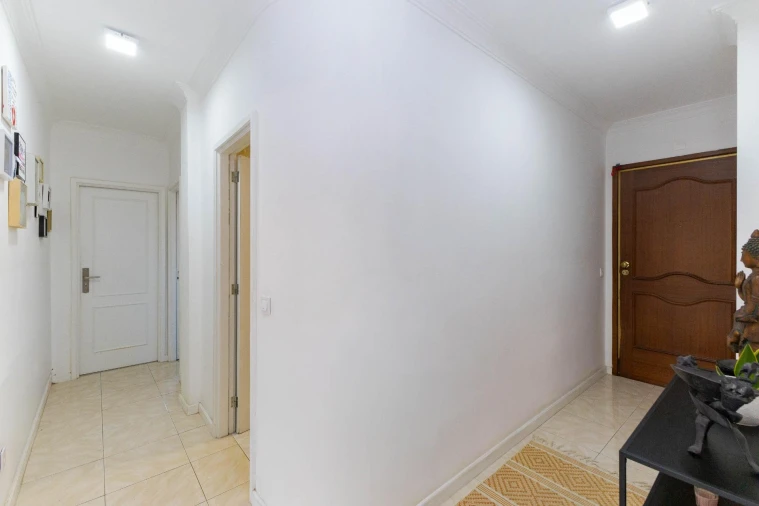Apartamento T2 para Venda em Vilar de Andorinho Foto 5