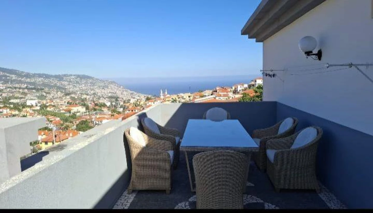 Apartamento T3 para Venda em Santo Antonio Foto 1