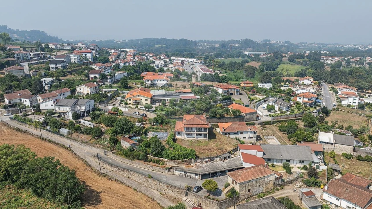 Moradia T4 para Venda em Adaufe Foto 4
