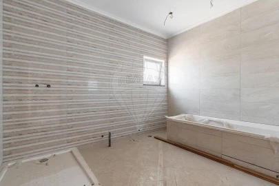Moradia T4 para Venda em Adaufe
