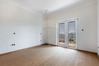 Moradia T4 para Venda em Adaufe