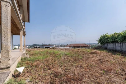 Moradia T4 para Venda em Adaufe