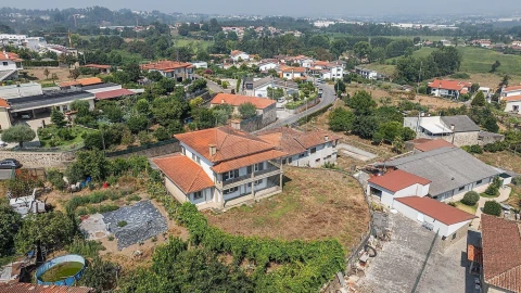 Moradia T4 para Venda em Adaufe