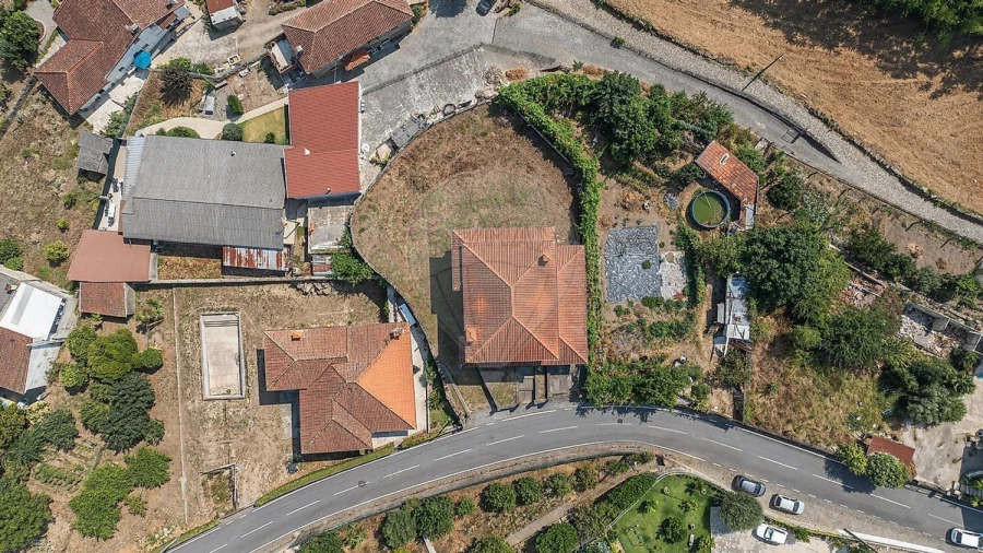 Moradia T4 para Venda em Adaufe Foto 9