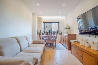 Apartamento T3 para Venda em Póvoa de Varzim, Beiriz e Argivai