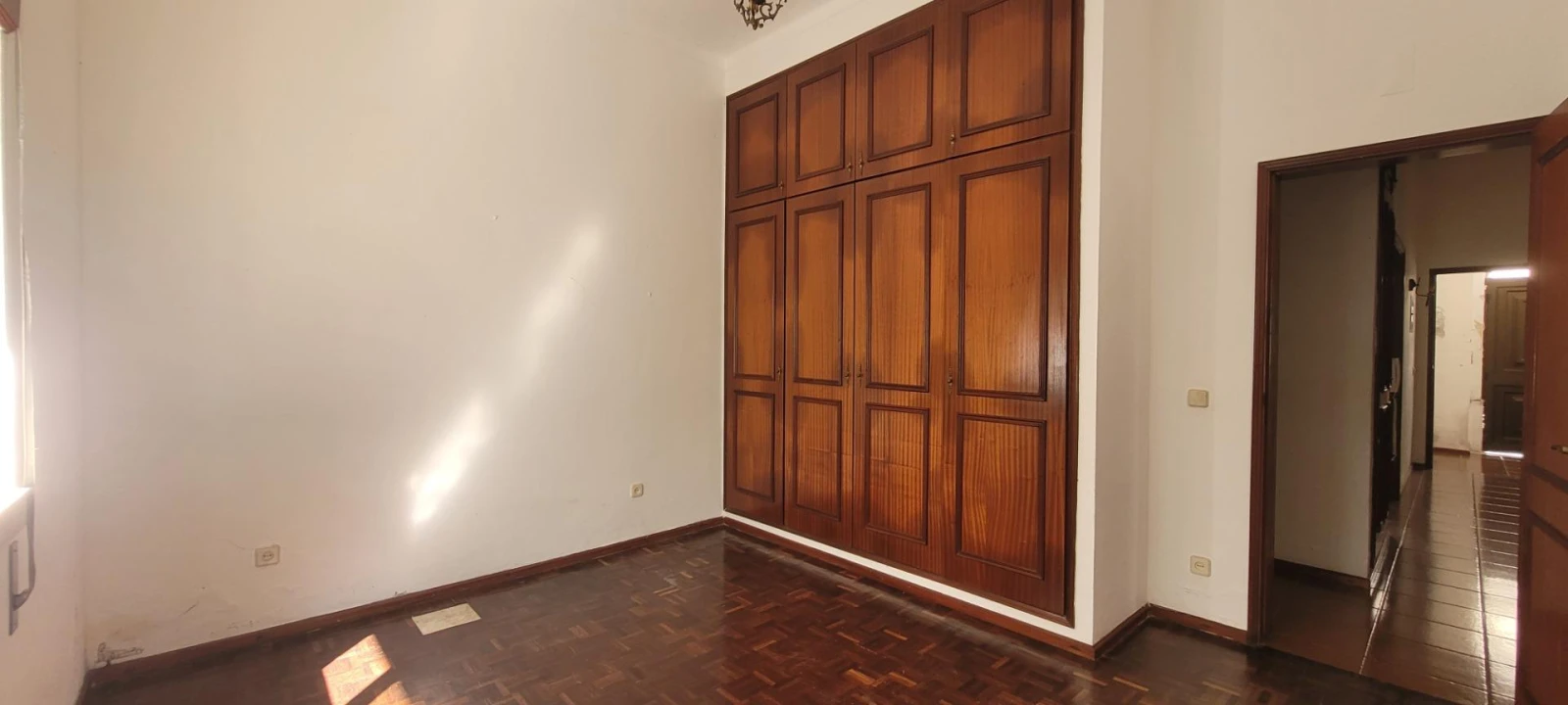 Moradia T5 para Venda em Buarcos Foto 5