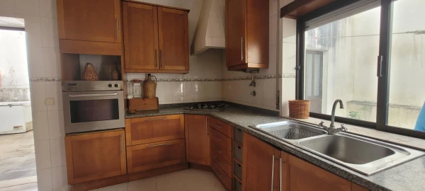 Moradia T5 para Venda em Buarcos
