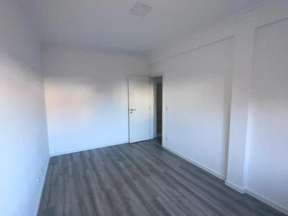 Apartamento T3 para Venda em Quinta do Conde Foto 14