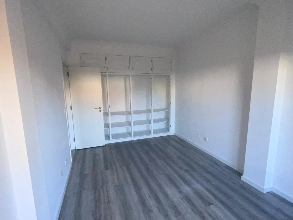 Apartamento T3 para Venda em Quinta do Conde Foto 18