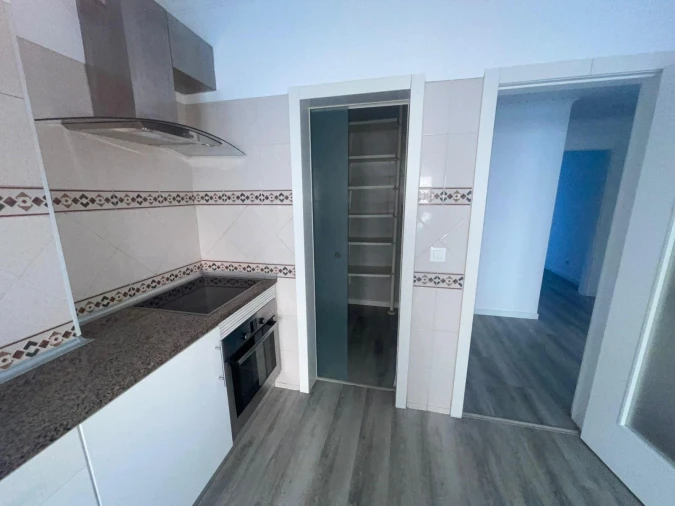Apartamento T3 para Venda em Quinta do Conde Foto 2