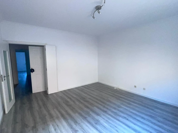 Apartamento T3 para Venda em Quinta do Conde Foto 7
