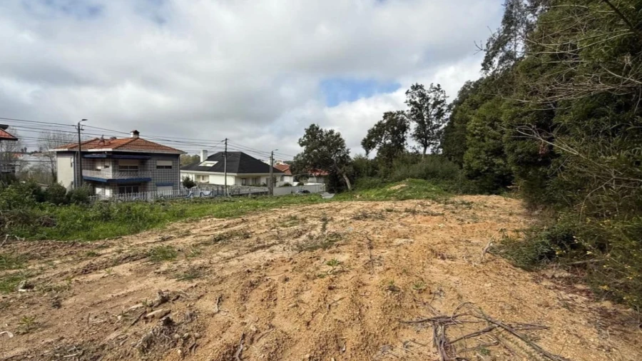 Terreno para Venda em Serzedo e Perosinho