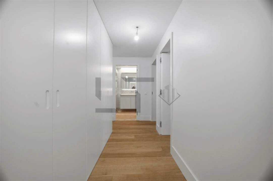 Apartamento T3 para Venda em Santo António Foto 9
