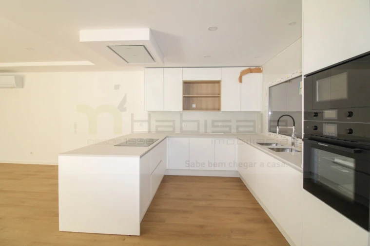 Moradia T4 para Venda em Caparica e Trafaria Foto 5