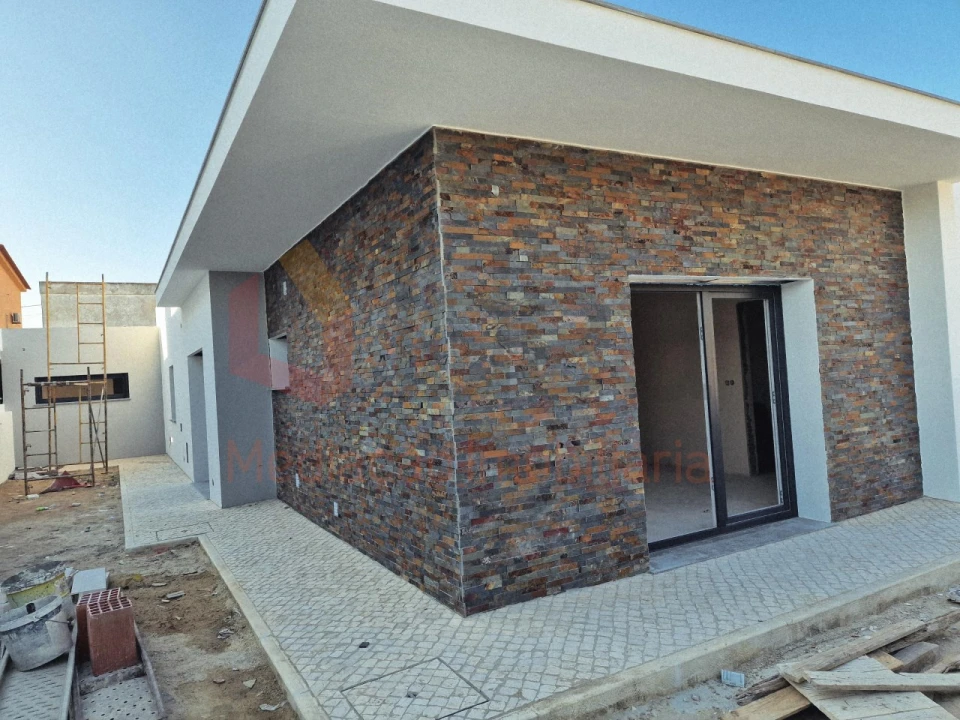 Moradia T3 para Venda em Fernao Ferro Foto 1